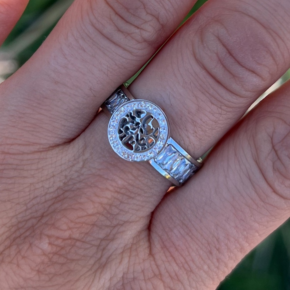 2022 Fashion Jewelry Stainless Steel Ring Silver Color Size 8